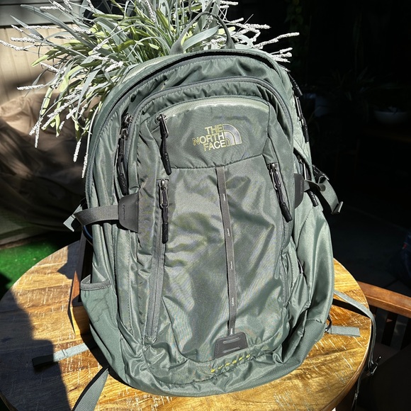 North Face Green Hiking Backpack - Picture 1 of 9